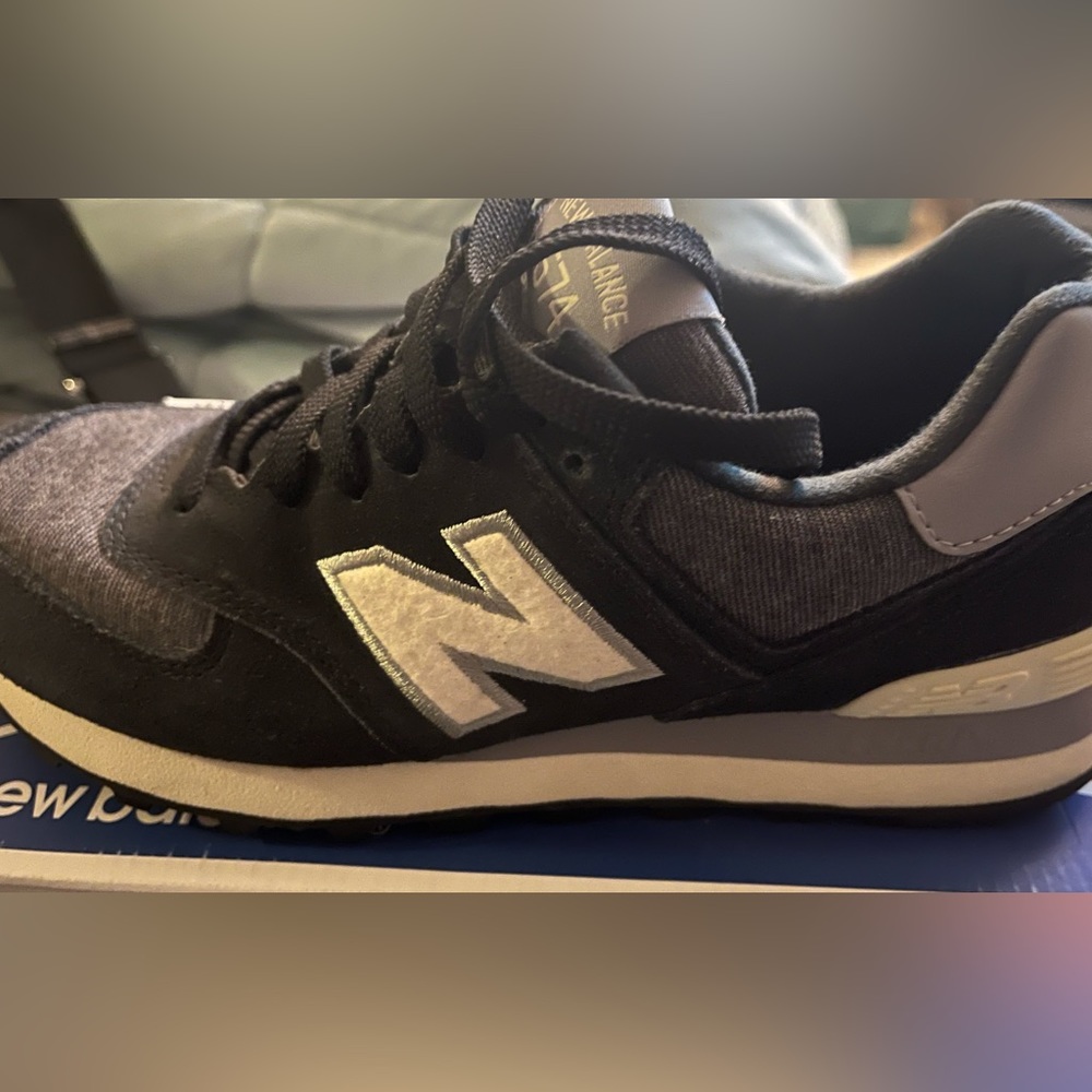New balance 574 shoes new with box black, gray and white